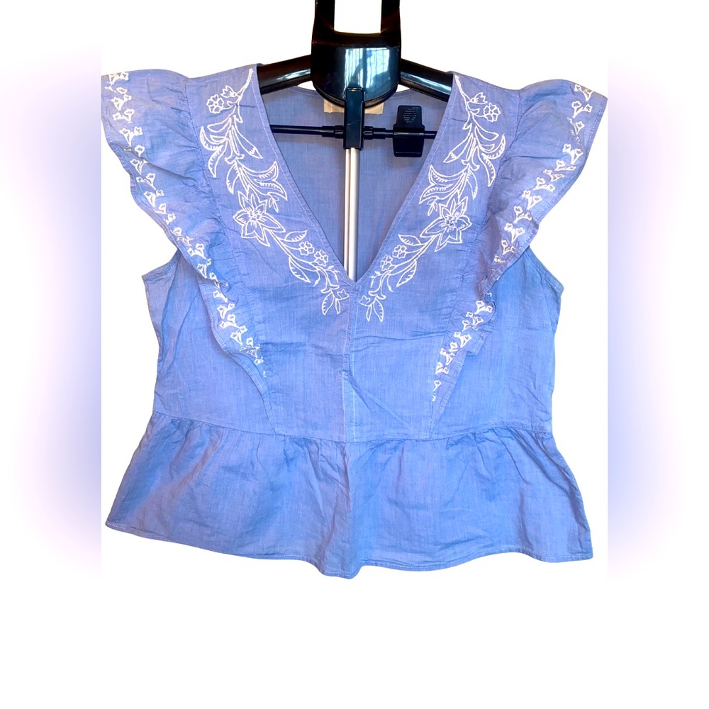 Loft Light Blue Chambray Embroidered Flutter Sleeve Peplum Top, size Small